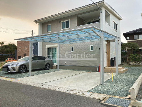 施工例画像：熊本県 熊本市南区  カーポート YKKAP エフルージュツイン FIRST横2台