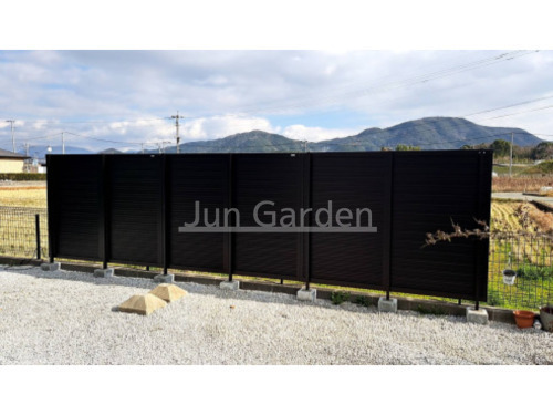 施工例画像：福岡県 飯塚市  目隠しフェンス LIXIL ハイスクリーンA型 高尺タイプ