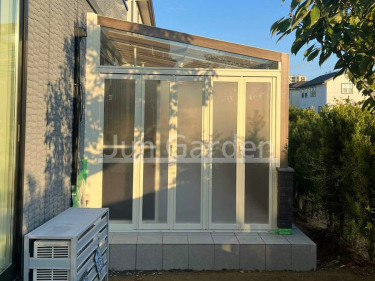 施工例写真 ガーデンルーム LIXIL 木製調ガーデンルームGF 折戸仕様