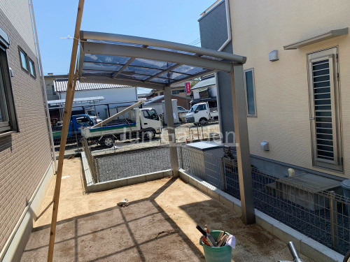 施工例画像：佐賀県 佐賀市  サイクルポート LIXIL ネスカR フェンス LIXIL ハイグリッドUF8型